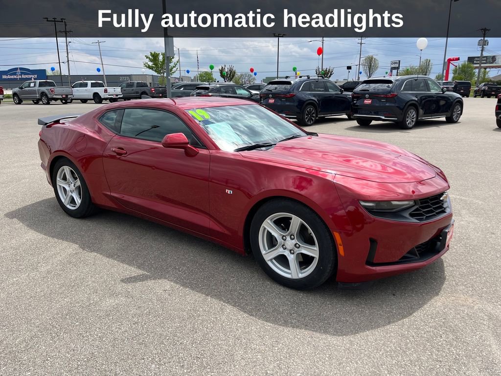 Used 2019 Chevrolet Camaro LT RWD image 9