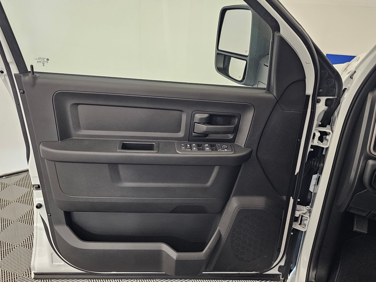 New 2026 RAM 3500 Tradesman AWD/4WD image 10