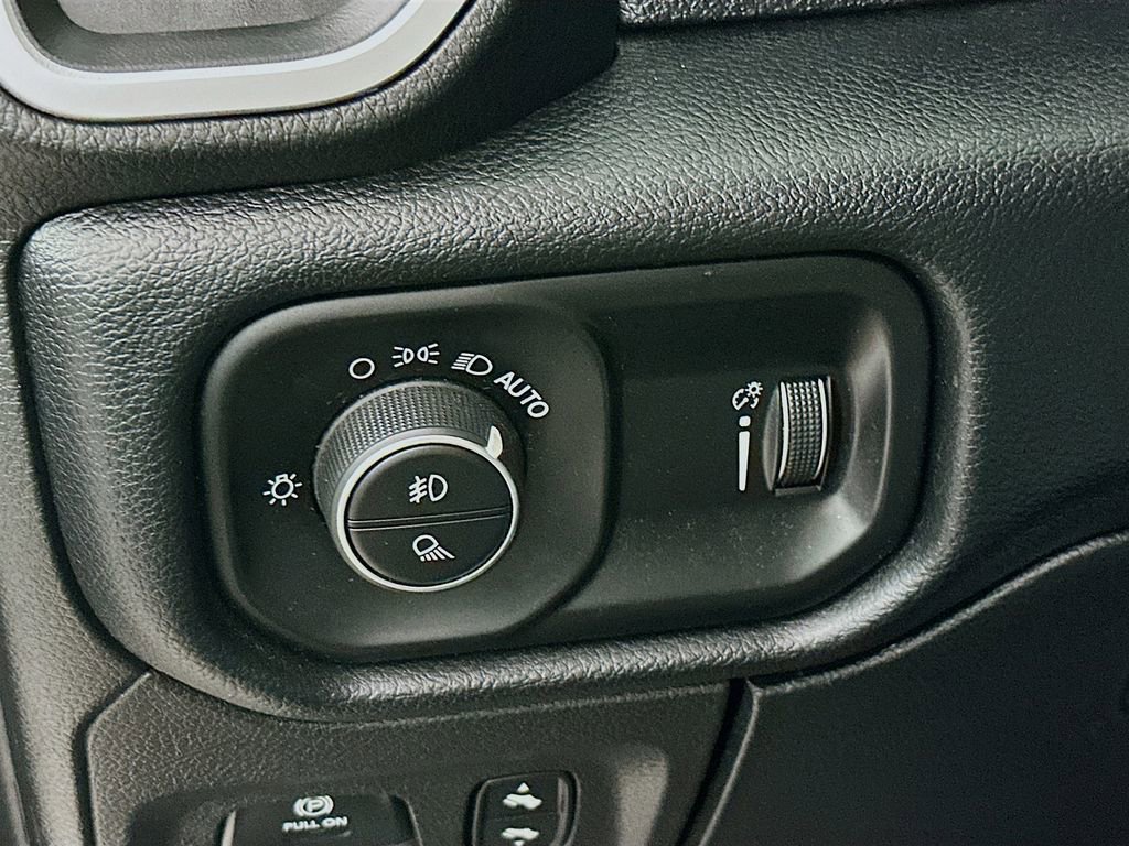 Certified 2020 RAM 1500 Big Horn image 18