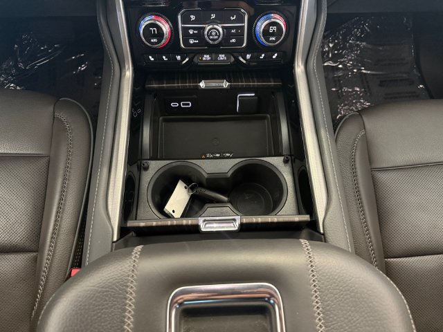 Used 2024 GMC Yukon Denali RWD image 11