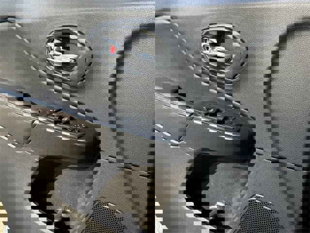 Used 2020 Jeep Cherokee Trailhawk w/ Comfort/Convenience Group image 26