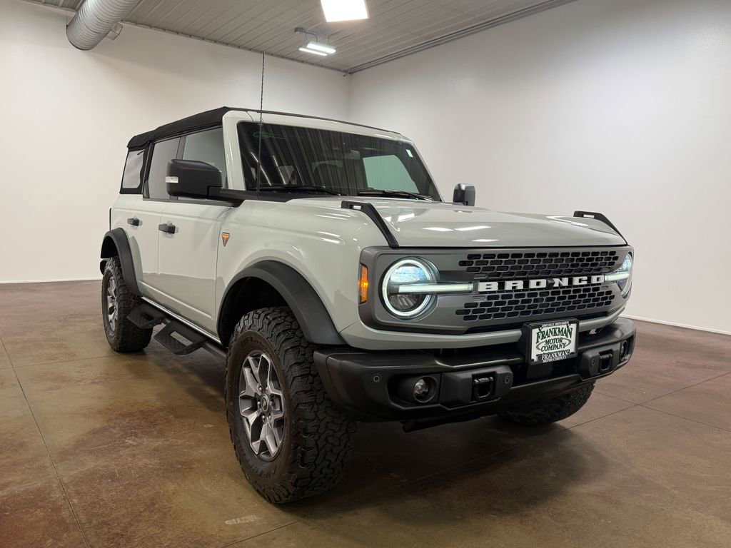 Used 2023 Ford Bronco Badlands image 30