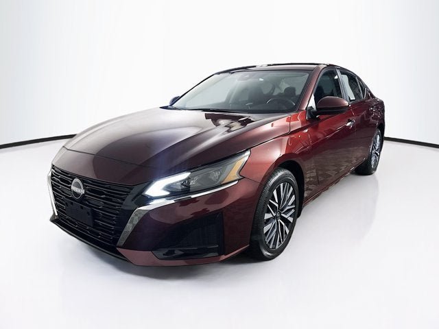 Certified 2023 Nissan Altima 2.5 SV AWD/4WD image 1