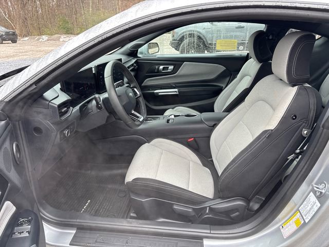 Used 2025 Ford Mustang Coupe RWD image 27