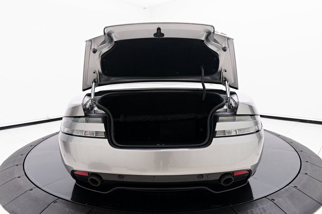 Used 2016 Aston Martin DB9 GT RWD image 31