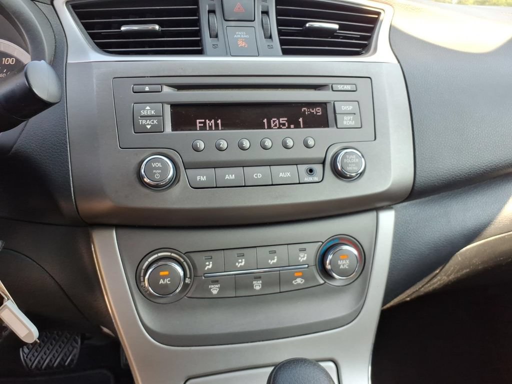 Used 2014 Nissan Sentra SV FWD image 11