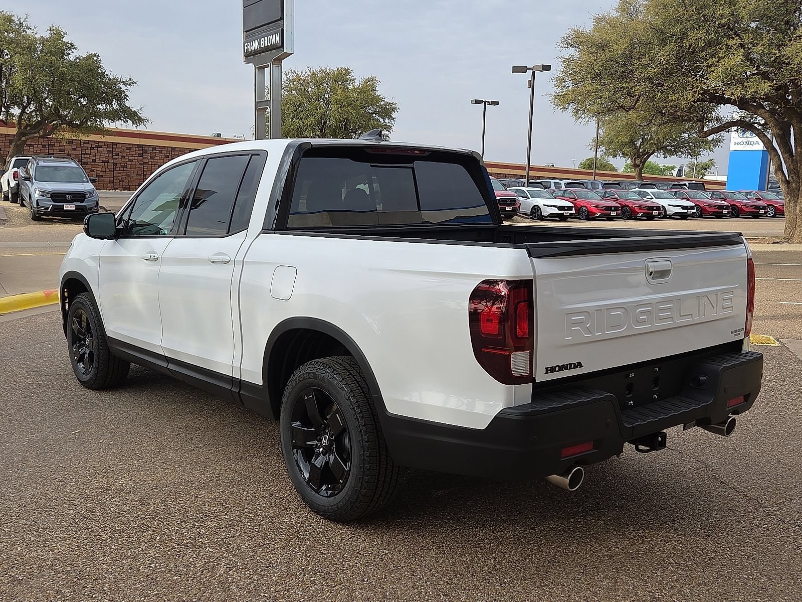 New 2026 Honda Ridgeline Black Edition image 3