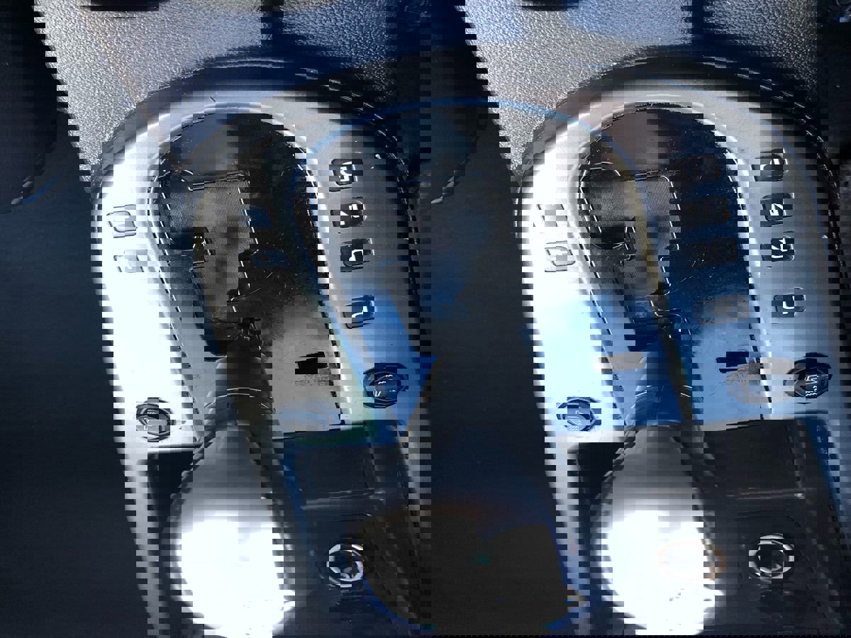 Used 2010 Kia Forte SX image 17