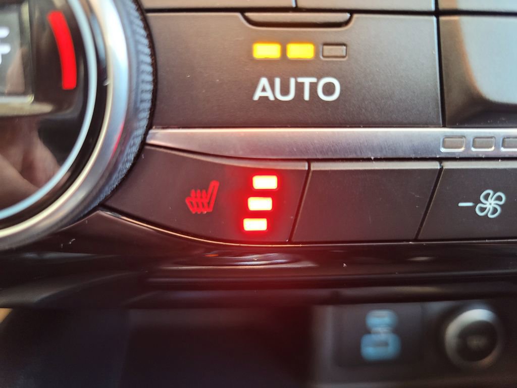 Used 2021 Ford Escape Titanium image 36