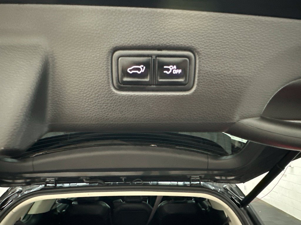 Used 2026 Kia Carnival SX w/ SX Dark Edition Package FWD image 37