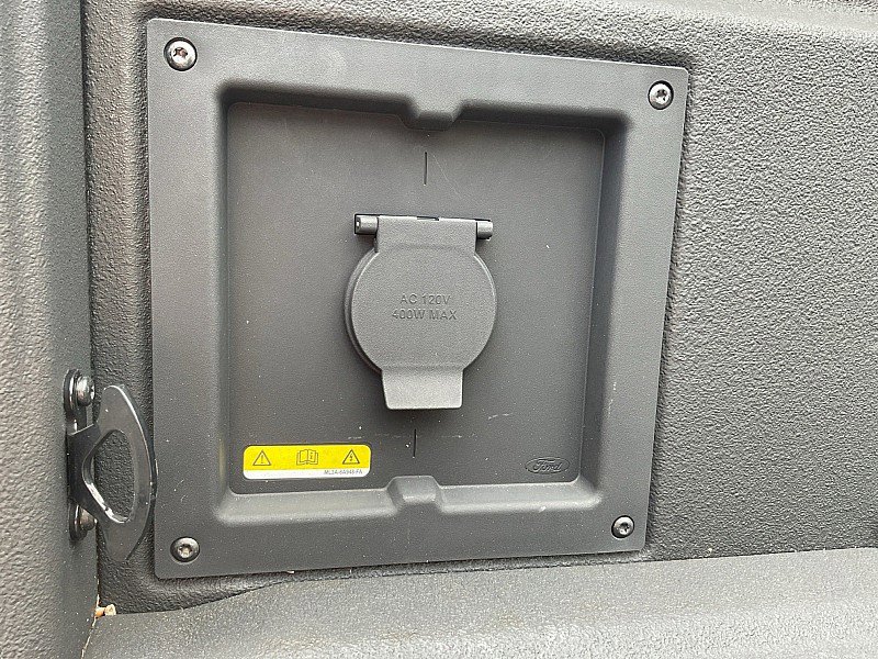 Used 2022 Ford F150 XLT w/ Equipment Group 302A High image 9