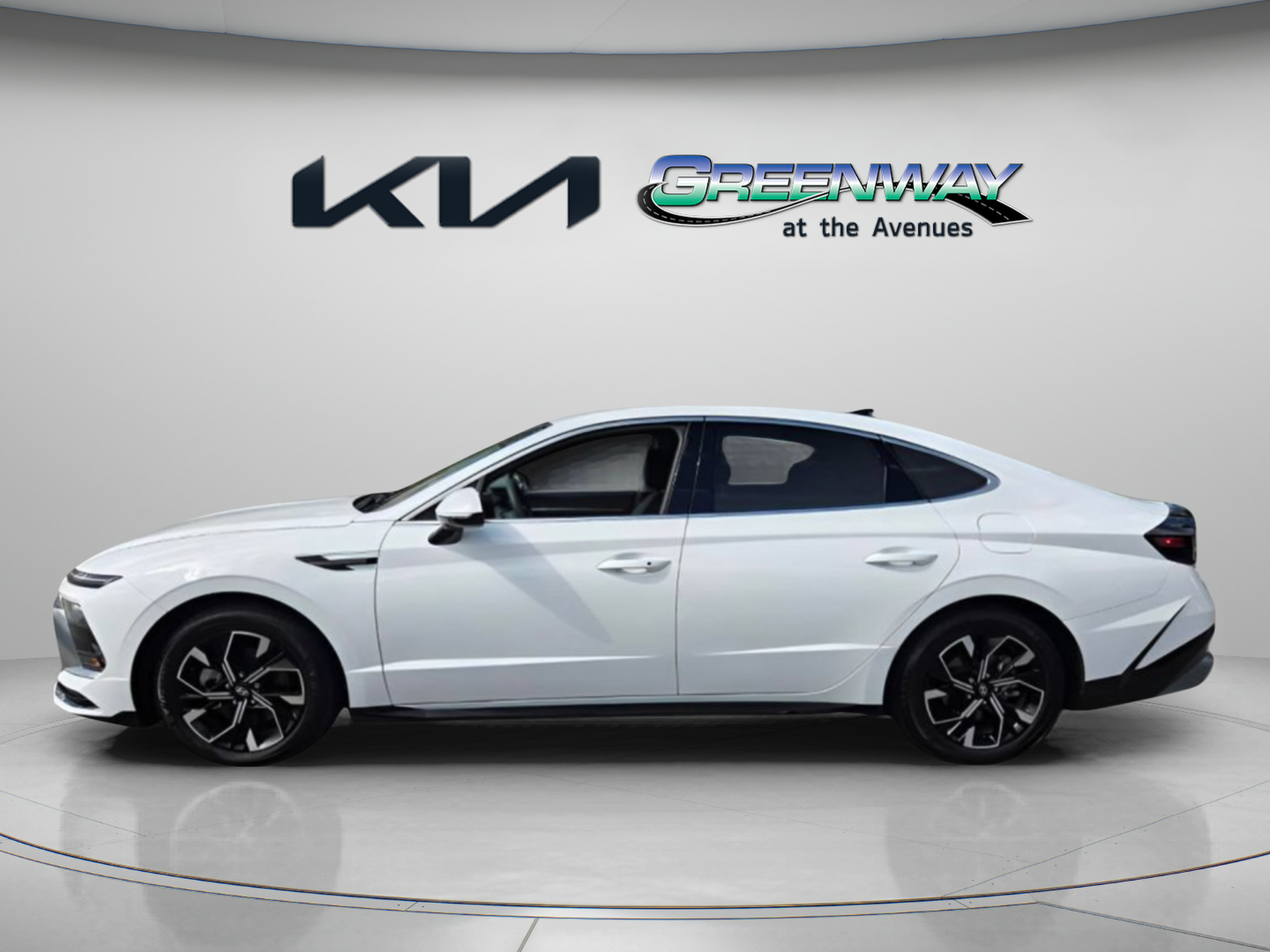 Used 2024 Hyundai Sonata SEL FWD image 4
