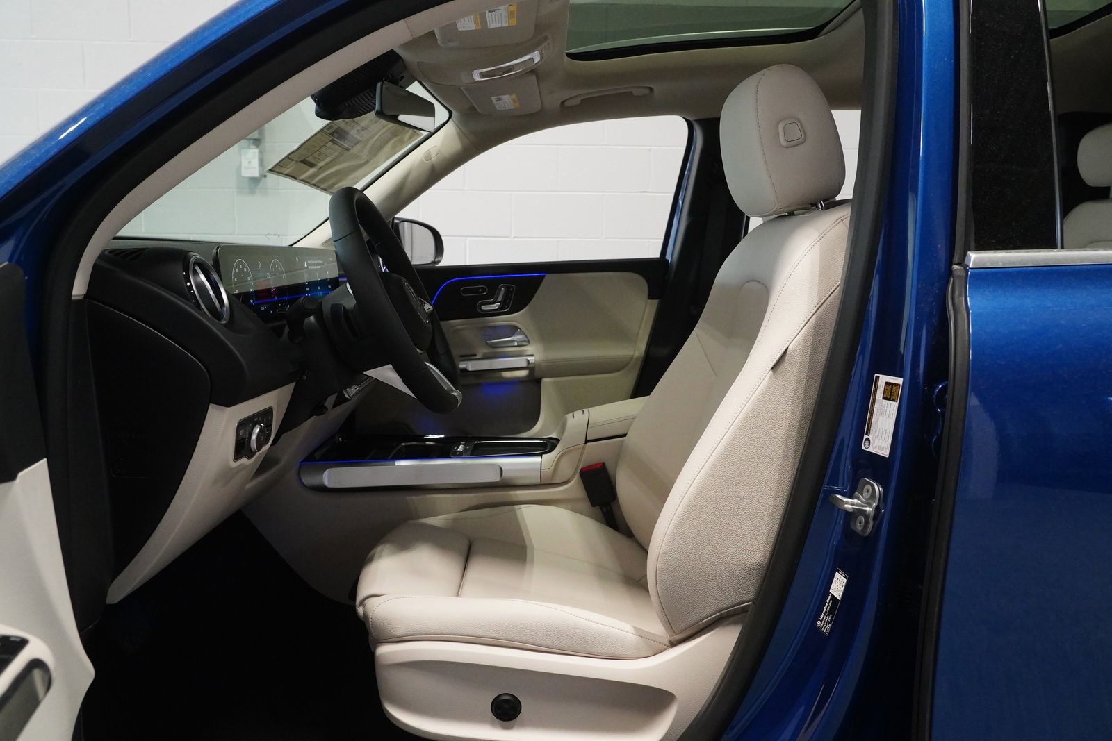 New 2026 Mercedes-Benz GLB 250 4MATIC image 14