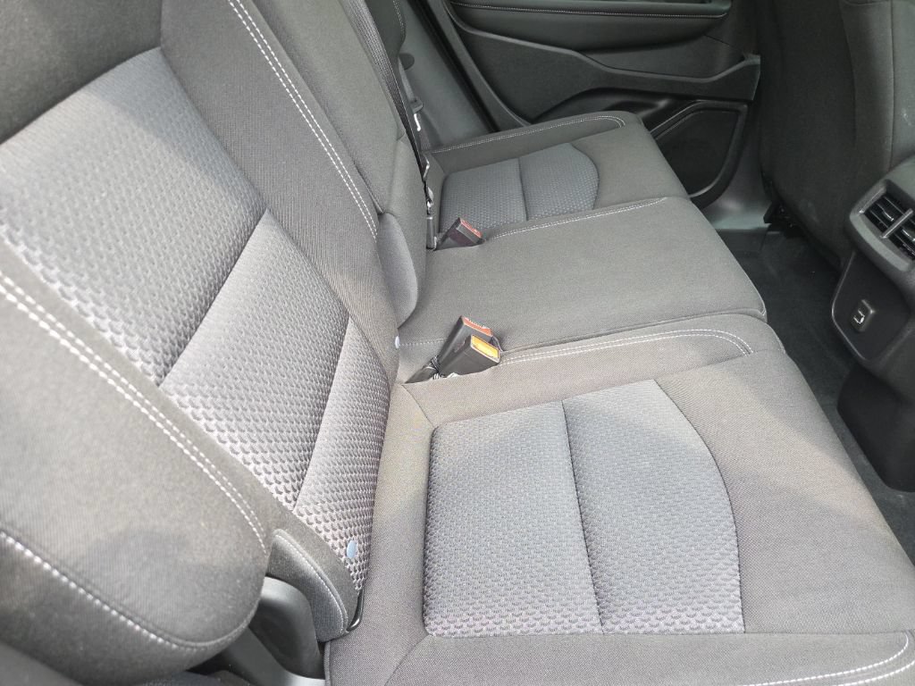 Used 2024 GMC Terrain SLE w/ Driver Convenience Package FWD image 26