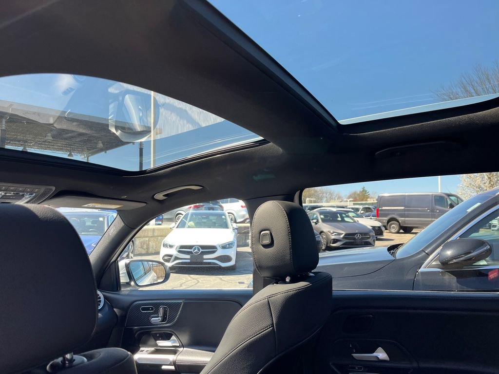 Certified 2026 Mercedes-Benz GLB 250 4MATIC image 18
