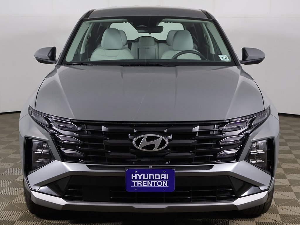 Certified 2025 Hyundai Tucson SE image 9