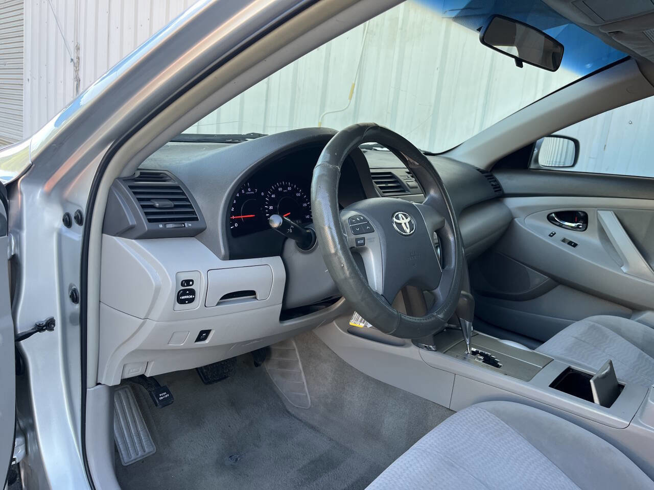 Used 2011 Toyota Camry LE image 11