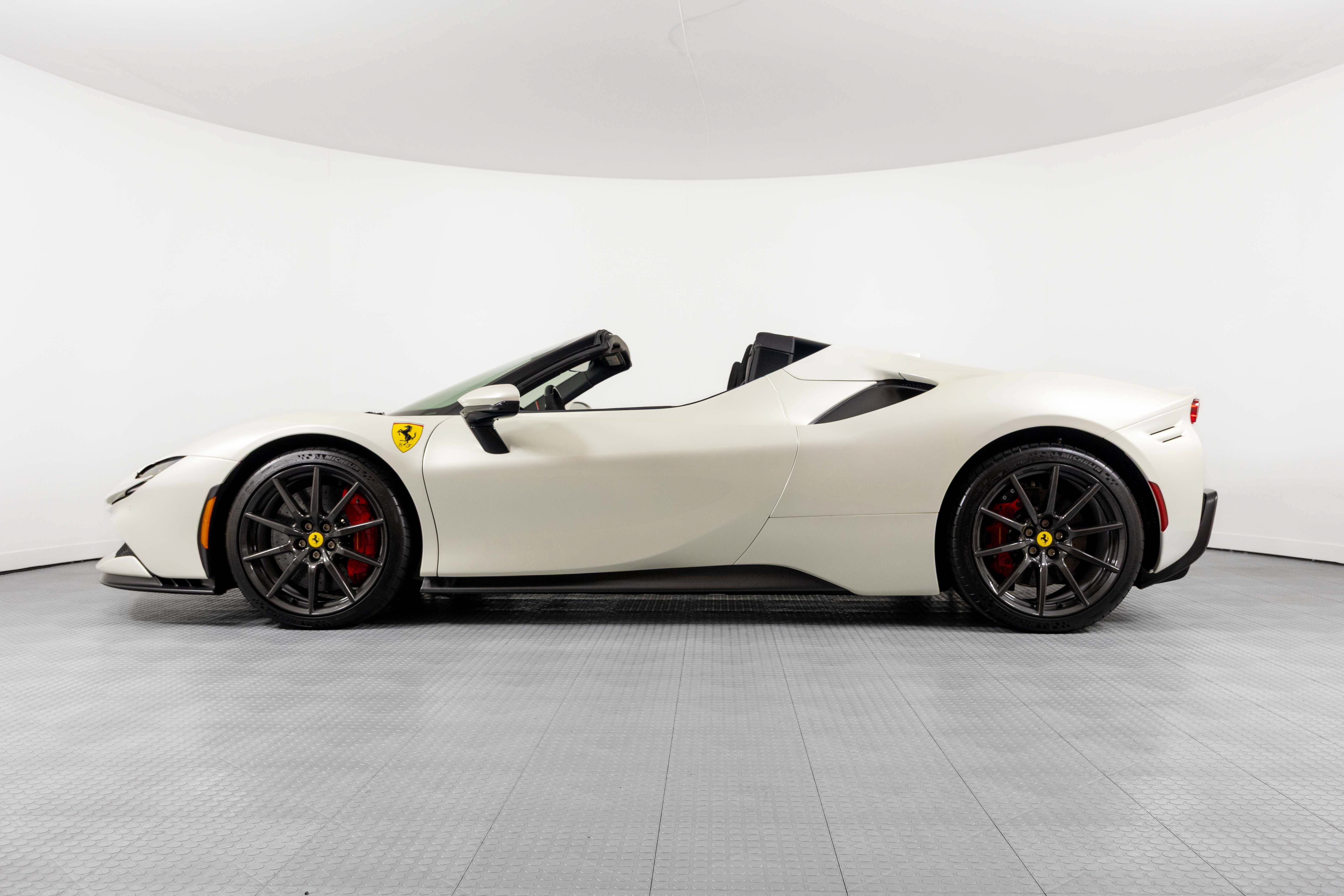 Certified 2025 Ferrari SF90 Spider AWD/4WD image 3