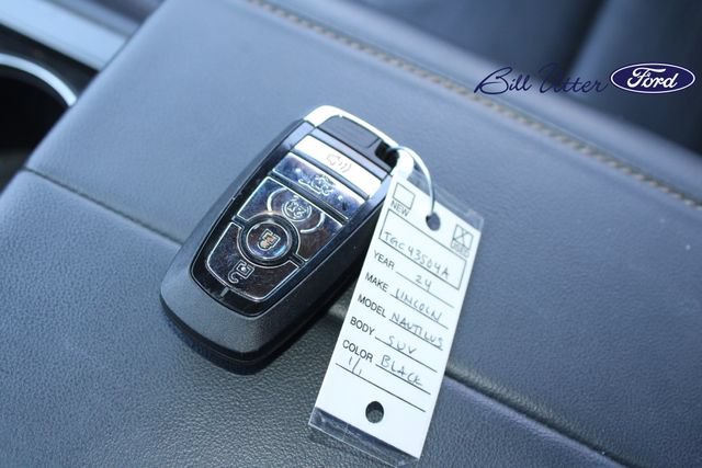 Used 2024 Lincoln Nautilus Reserve w/ Equipment Group 202A AWD/4WD image 26