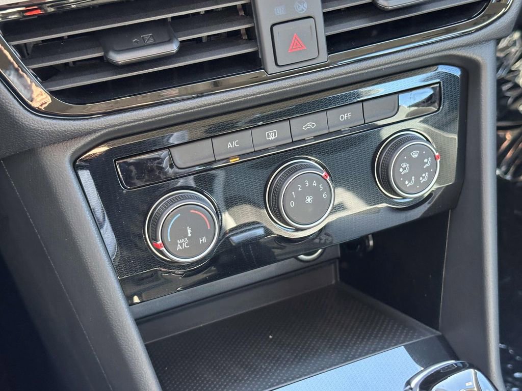 New 2025 Volkswagen Taos S image 21