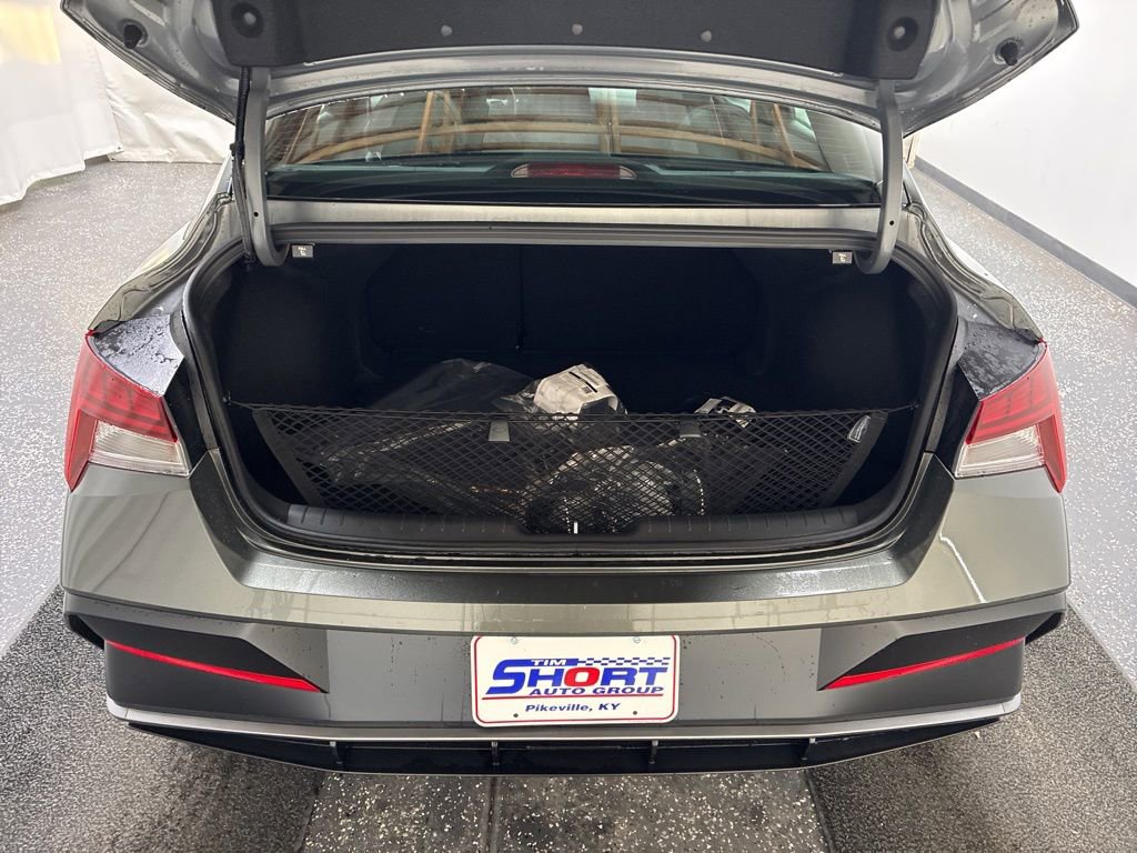 New 2026 Hyundai Elantra SEL Sport Premium w/ Cargo Package FWD image 6