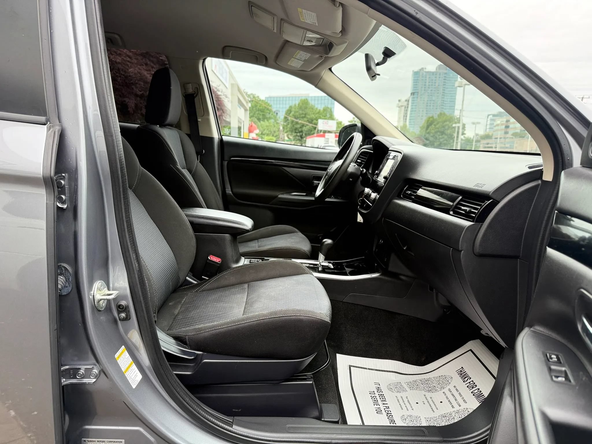 Used 2020 Mitsubishi Outlander ES AWD/4WD image 34