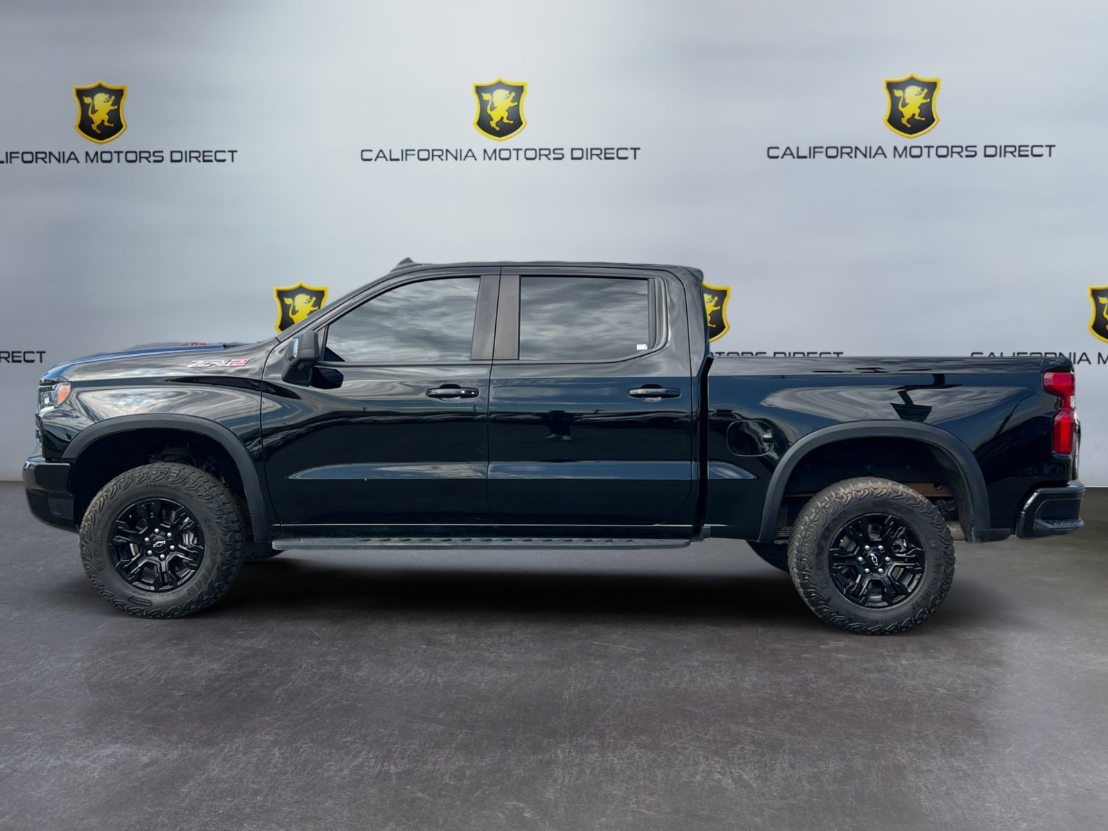 Used 2022 Chevrolet Silverado 1500 ZR2 w/ Technology Package image 2