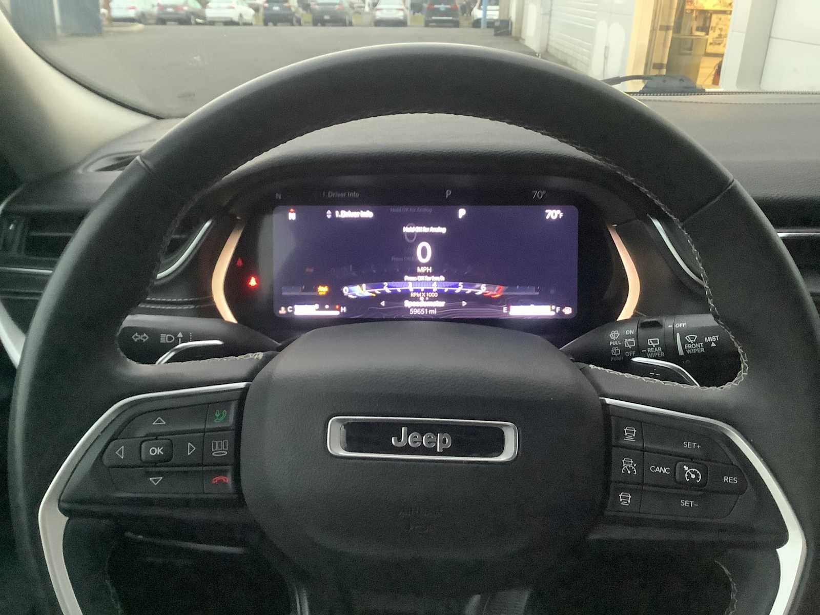 Used 2023 Jeep Grand Cherokee L Laredo image 16