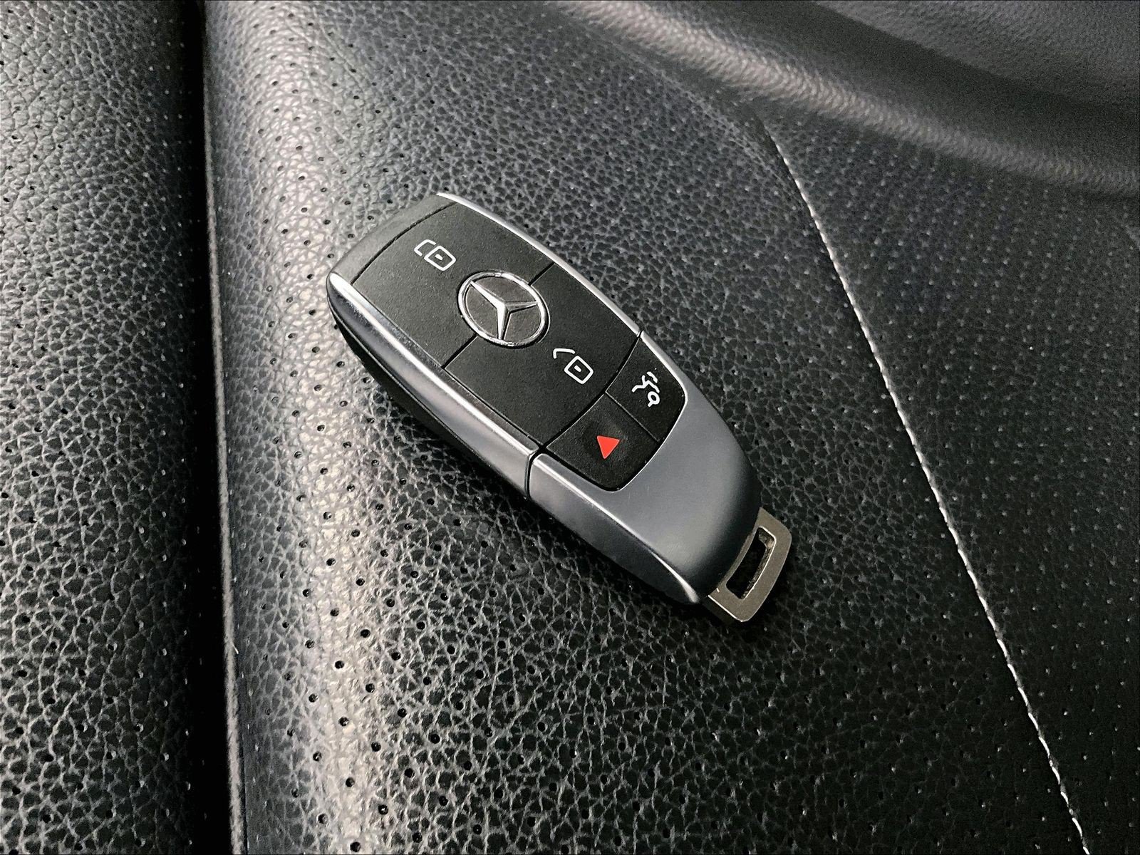 Certified 2022 Mercedes-Benz GLC 300 4MATIC image 12