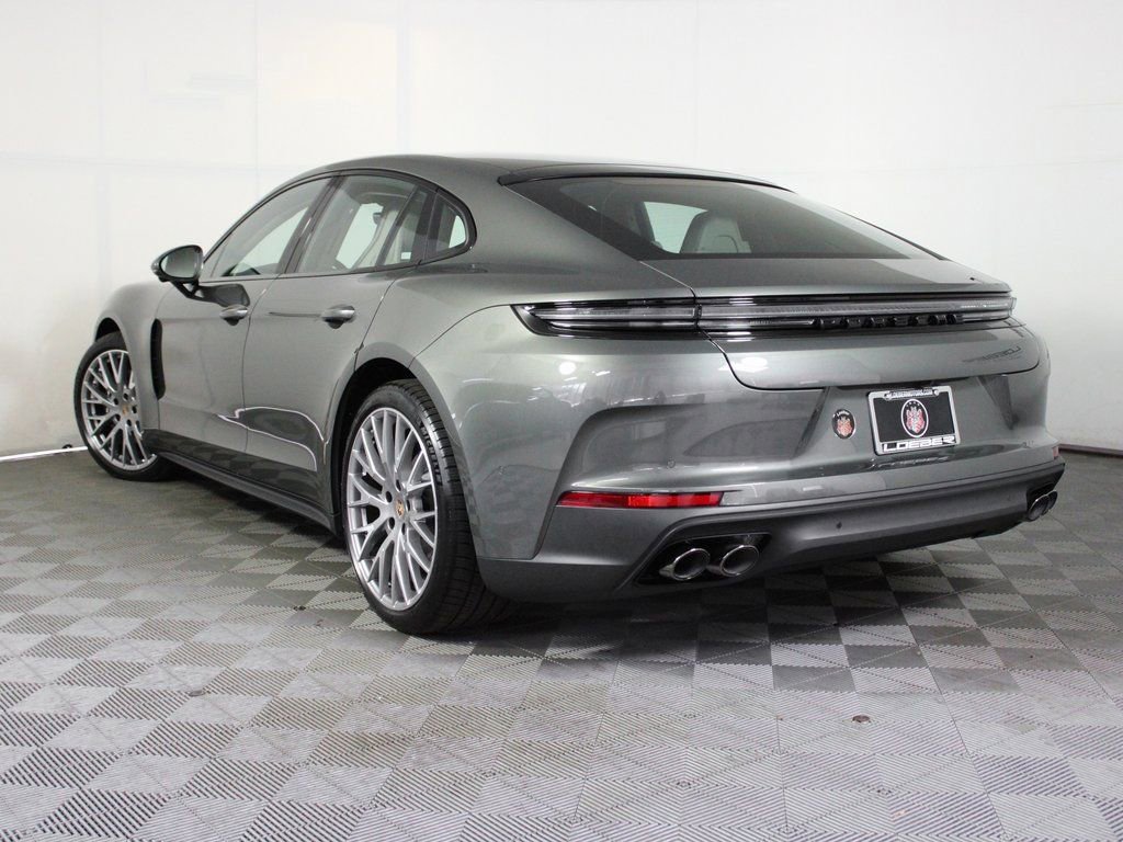 Certified 2026 Porsche Panamera 4 image 3