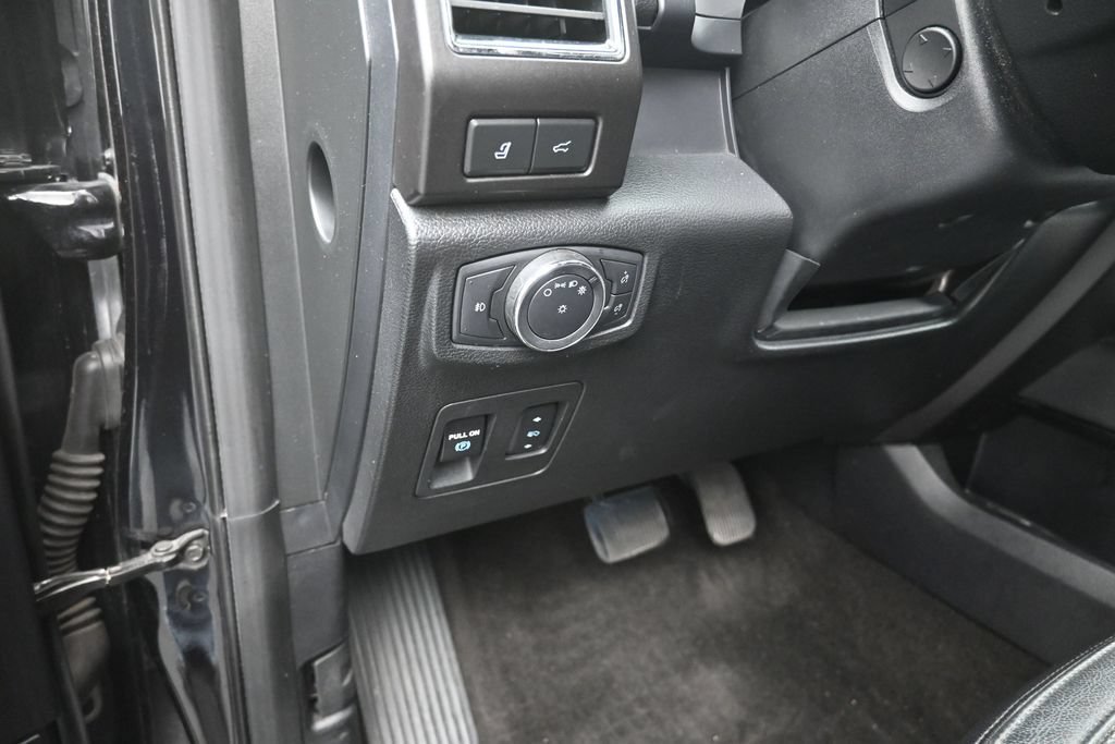 Used 2020 Ford Expedition Max Limited AWD/4WD image 13