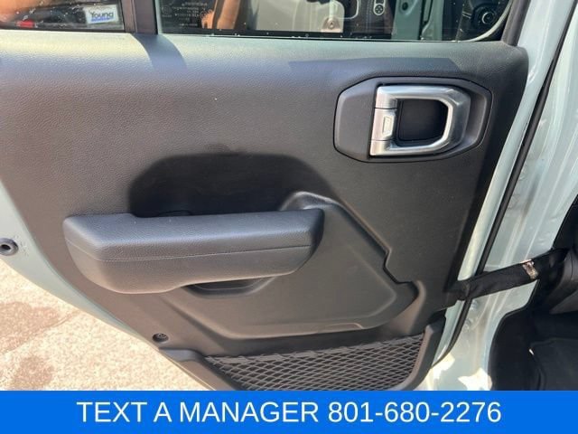 Used 2024 Jeep Wrangler Unlimited Rubicon 4xe w/ Capability Package AWD/4WD image 38