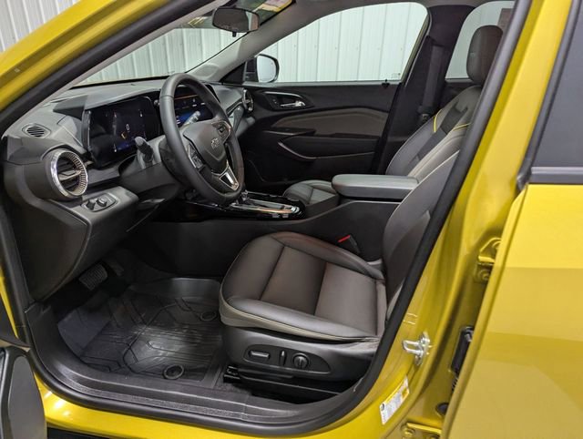Used 2024 Chevrolet Trax ACTIV w/ Sunroof Package image 14