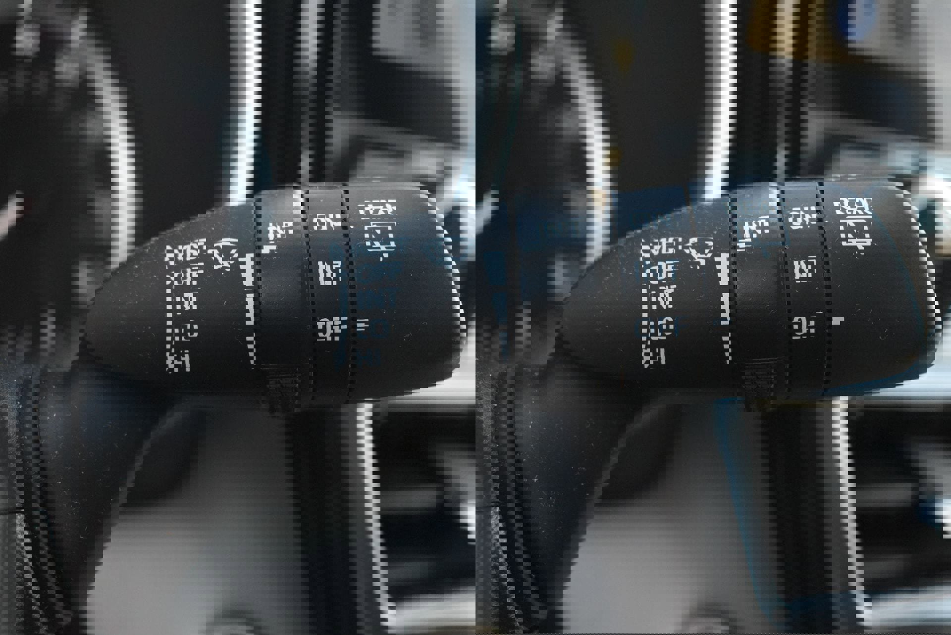 Used 2023 Toyota Highlander XLE image 24