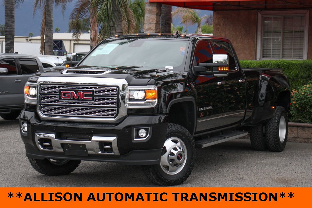 Used 2018 GMC Sierra 3500 Denali w/ Duramax Plus Package image 4