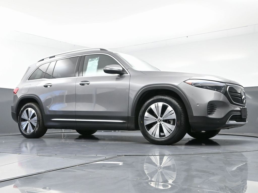 Used 2023 Mercedes-Benz EQB 250+ w/ Exclusive Package image 51