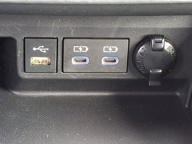 Used 2022 Toyota Highlander L AWD/4WD image 27