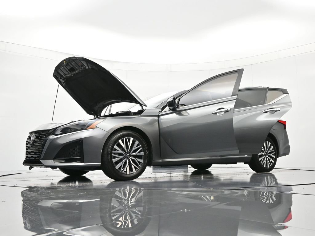 Used 2023 Nissan Altima 2.5 SV image 48