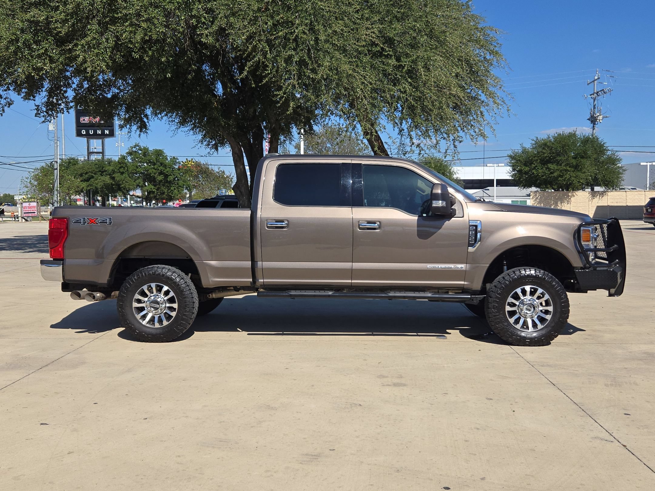 Used 2021 Ford F250 Lariat AWD/4WD image 2
