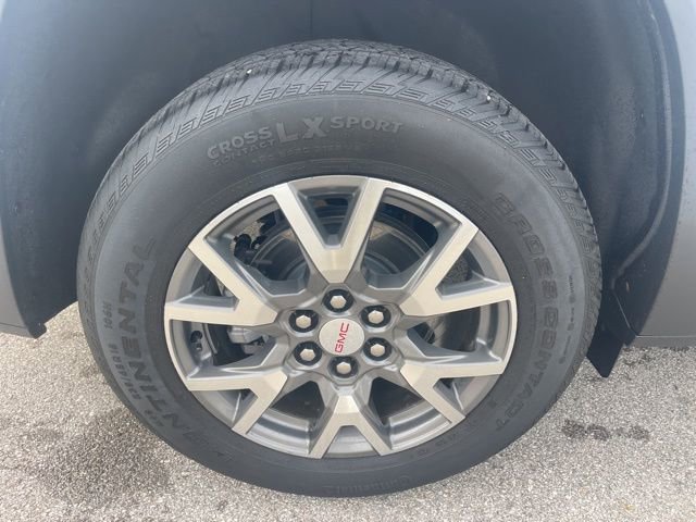 Used 2023 GMC Acadia SLE w/ Driver Convenience Package image 14