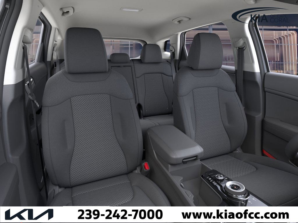 New 2025 Kia Sportage LX image 15