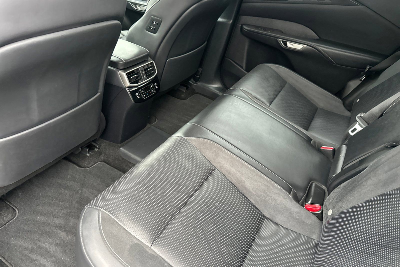 Certified 2024 Lexus RX 450h AWD w/ Luxury Package image 14