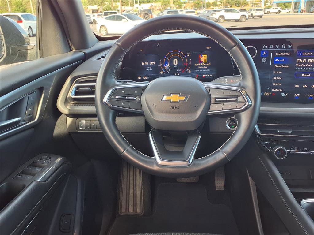 Used 2024 Chevrolet Traverse LT FWD image 25