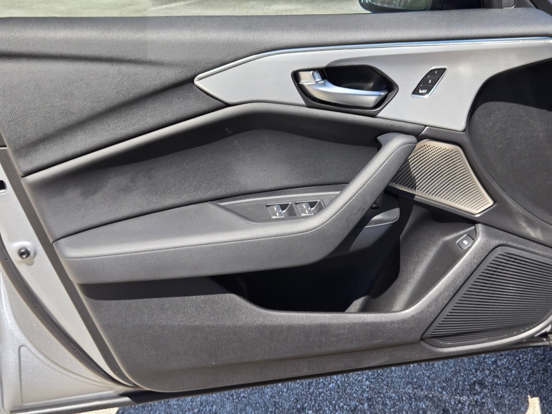 Certified 2025 Acura TLX w/ Technology Package FWD image 10