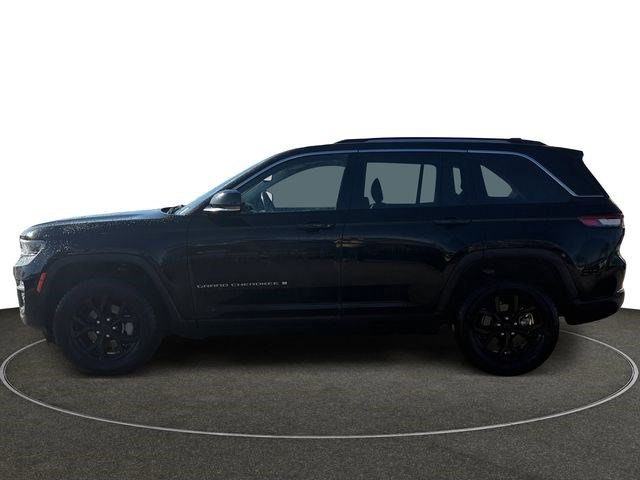 Used 2022 Jeep Grand Cherokee Limited image 2