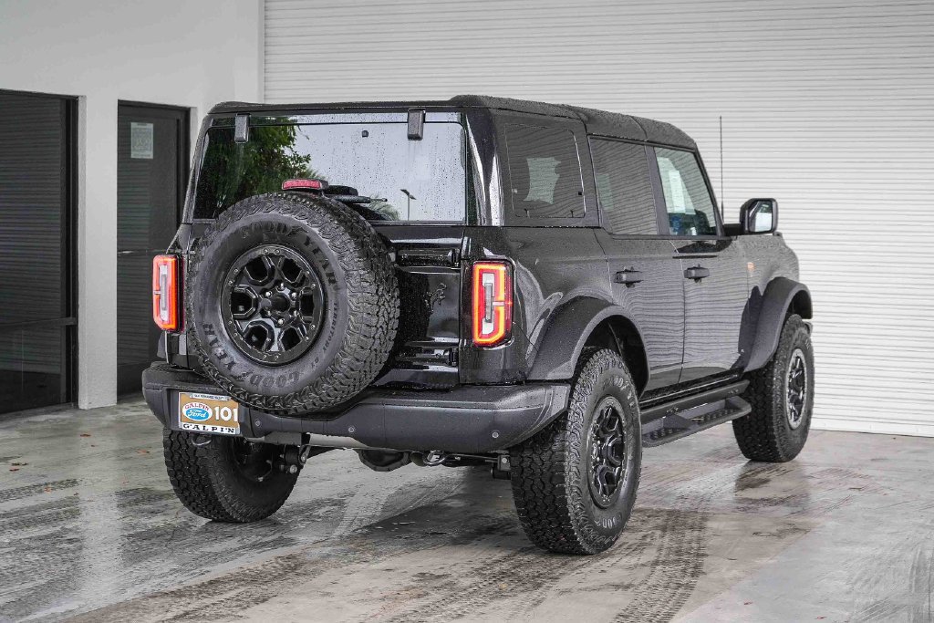 New 2026 Ford Bronco Badlands w/ Wildtrak Package AWD/4WD image 6