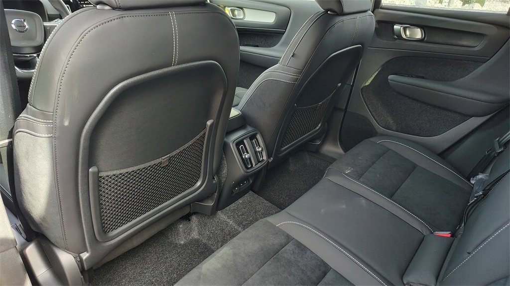 New 2026 Volvo XC40 B5 Ultra w/ Protection Package Premier image 29