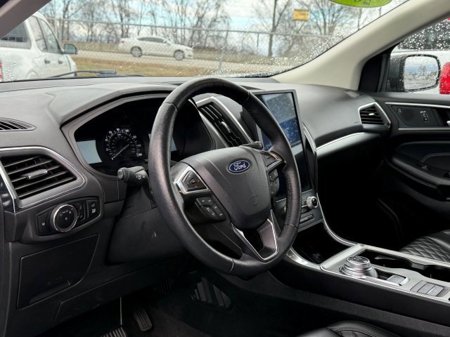 Certified 2024 Ford Edge Titanium AWD/4WD image 13