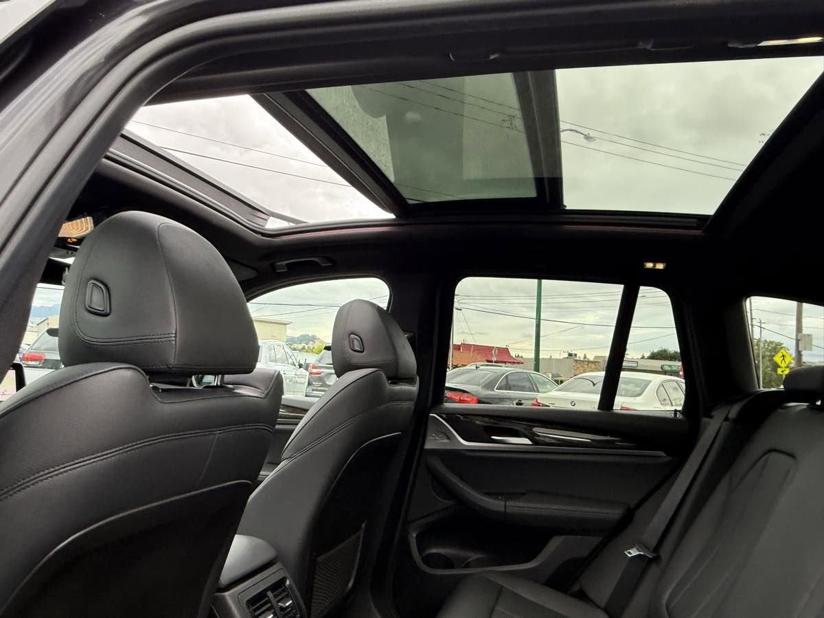 Used 2019 BMW X3 sDrive30i w/ M Sport Package 2 RWD image 6