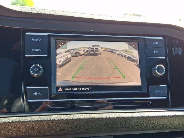Used 2020 Volkswagen Jetta SE FWD image 23